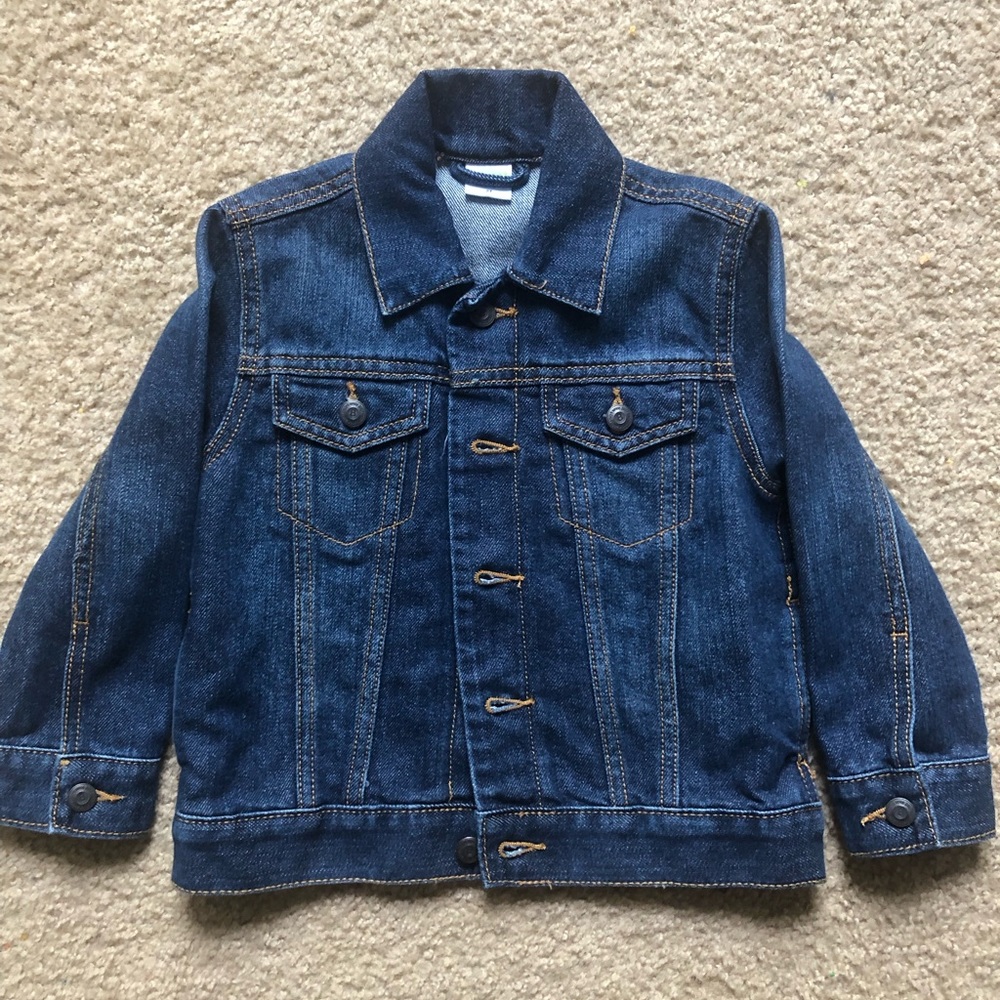 Toddler boy denim jacket in great condition in a size 2T from Crazy 8